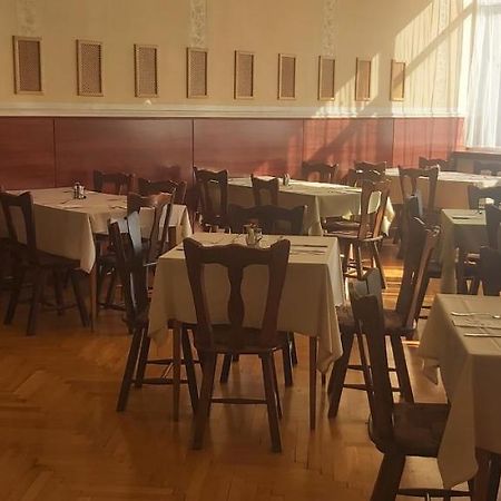In Hotel Hajduszoboszlo Bagian luar foto