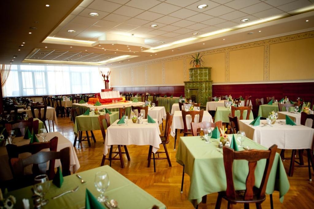 In Hotel Hajduszoboszlo Bagian luar foto