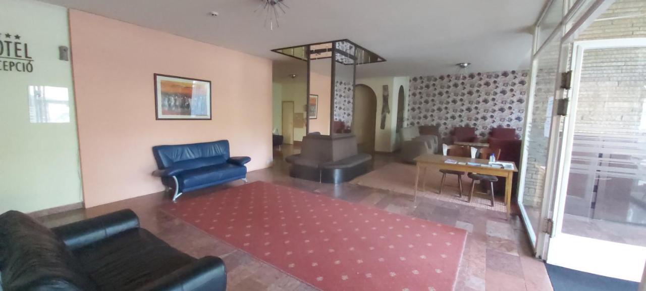 In Hotel Hajduszoboszlo Bagian luar foto