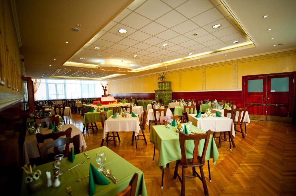 In Hotel Hajduszoboszlo Bagian luar foto